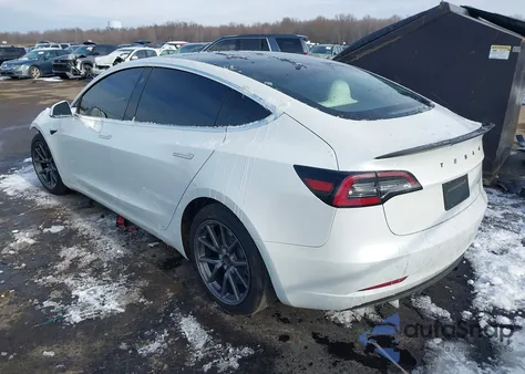 2020 Tesla Model 3 Long Range Dual Motor All-Wheel Drive z USA, uszkodzony, nr VIN 5YJ3E1EB0LF795894